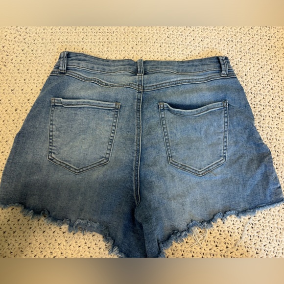 Sincerely jules shorty ripped shorts⚡️⚡️ - Picture 2 of 3